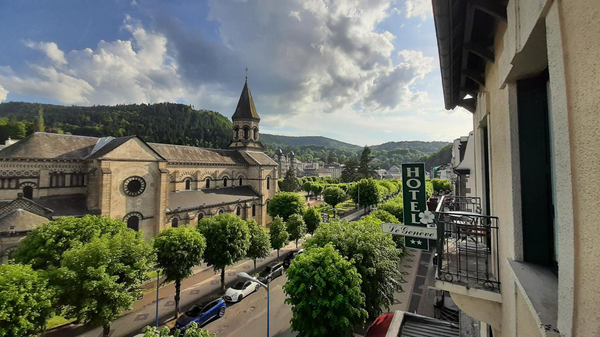 Le Geneve Hotel La Bourboule Exterior photo